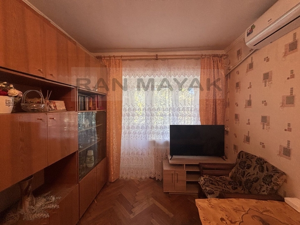 
   Продам 2-комнатную, 42.8 м², Ленина ул, 12

. Фото 6.