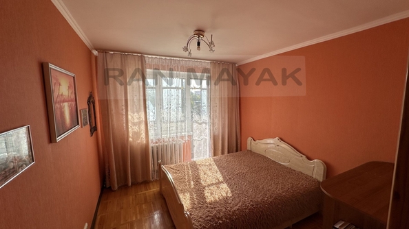 
   Продам 4-комнатную, 61.7 м², Чкалова ул, 77

. Фото 1.