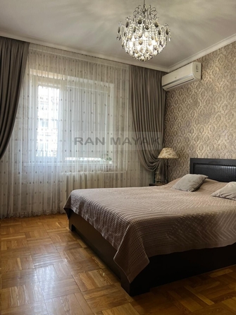 
   Продам 2-комнатную, 52 м², Патриса Лумумбы ул, 139

. Фото 1.