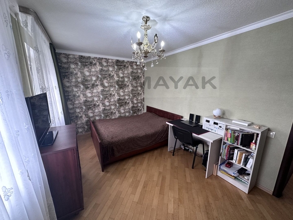 
   Продам 3-комнатную, 100 м², Герцена ул, 104

. Фото 5.