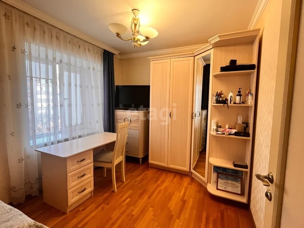 
   Продам 3-комнатную, 92.4 м², Гайдара ул, 82к2

. Фото 3.