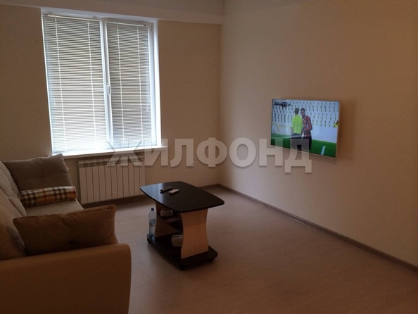 
  Сдается 1-комн. квартира, 40 м², Клубничная ул, д. 6б
. Фото 3.