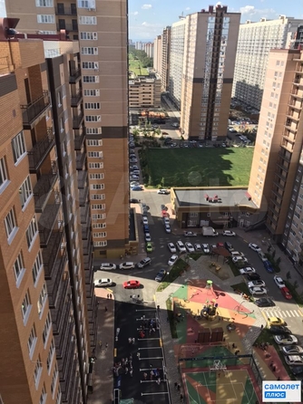 
   Продам 1-комнатную, 44 м², Героя Яцкова И.В. ул, 3

. Фото 2.