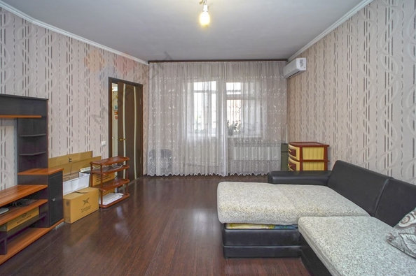 
   Продам 1-комнатную, 36.4 м², Академика Губкина ул, 87/3

. Фото 2.