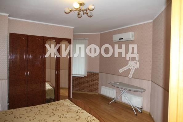 
   Продам 4-комнатную, 126.2 м², Рахманинова пер, 49/17

. Фото 9.