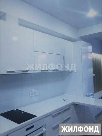 
   Продам 1-комнатную, 40 м², Полтавская ул, 21

. Фото 3.