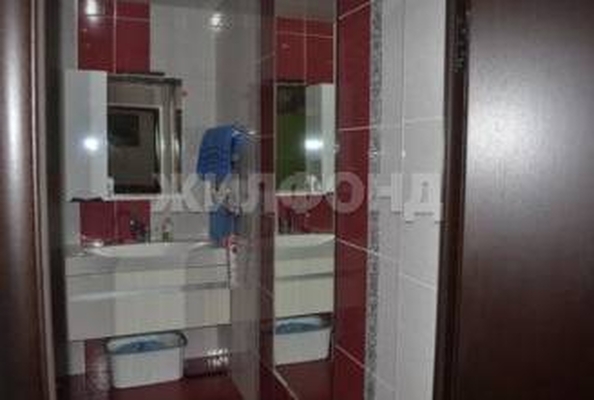 
   Продам 3-комнатную, 107 м², Клубничная ул, 82

. Фото 2.