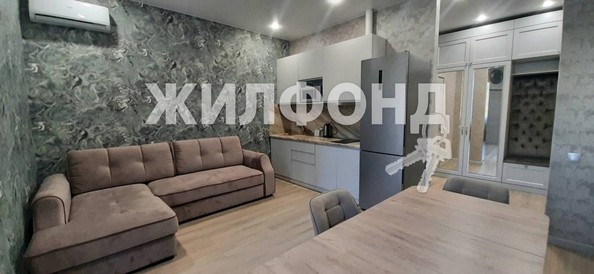 
   Продам 2-комнатную, 42 м², Молокова ул, 1

. Фото 1.