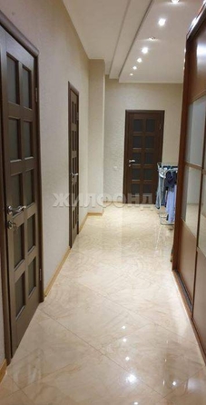 
   Продам 4-комнатную, 160 м², Полтавская ул, 52

. Фото 8.