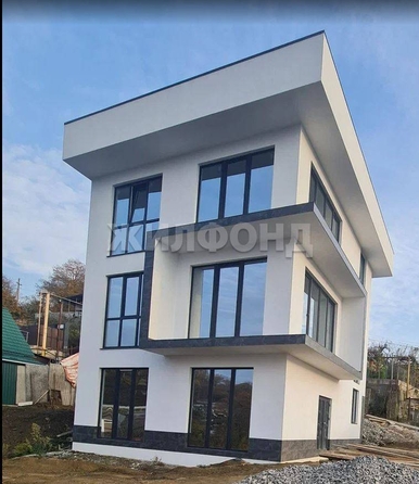 
   Продам дом, 230 м², Сочи

. Фото 2.