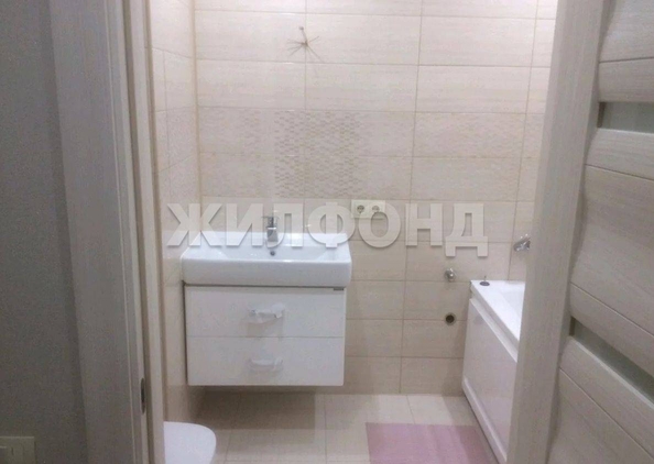
   Продам 2-комнатную, 43 м², Молодогвардейская ул, 2/5

. Фото 2.