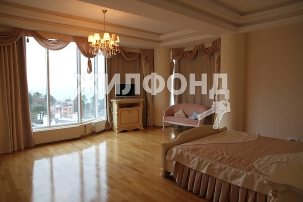 
   Продам 5-комнатную, 650 м², , 94/27

. Фото 18.