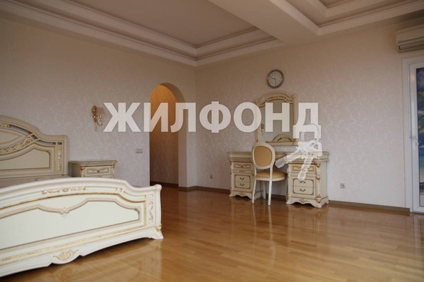 
   Продам 5-комнатную, 650 м², , 94/27

. Фото 20.