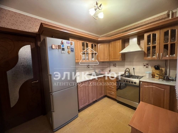 
   Продам 3-комнатную, 65 м², 2-й мкр

. Фото 12.