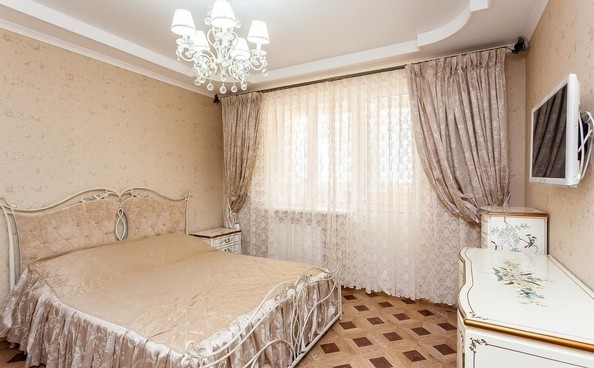 
   Продам 4-комнатную, 153 м², Клары Лучко б-р, 10

. Фото 3.