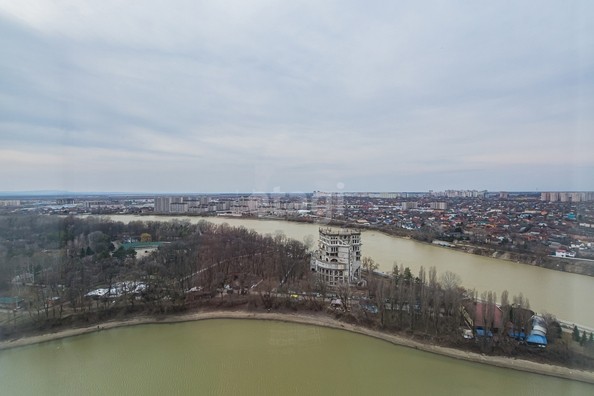 
   Продам 3-комнатную, 132.2 м², Кубанская Набережная ул, 37

. Фото 13.