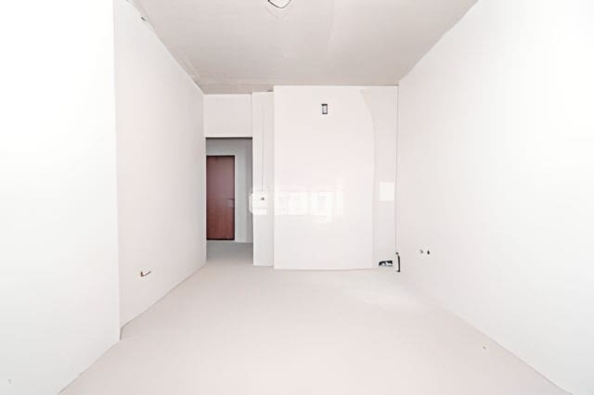 
   Продам 1-комнатную, 37.3 м², Западный Обход ул, 25

. Фото 2.