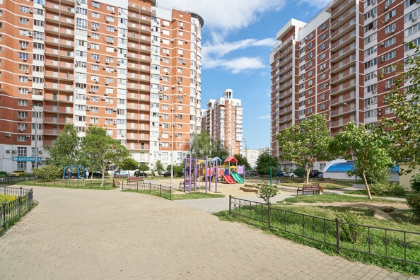 
   Продам 2-комнатную, 67.7 м², Клары Лучко б-р, 6

. Фото 16.