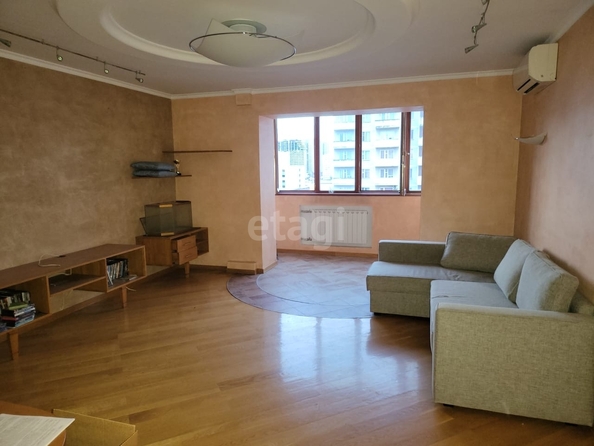 
   Продам 3-комнатную, 91 м², Черкасская ул, 28

. Фото 1.