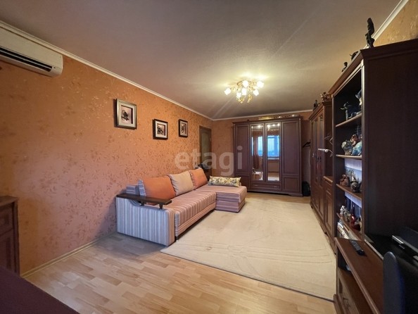 
   Продам 2-комнатную, 52 м², Ставропольская ул, 96

. Фото 3.