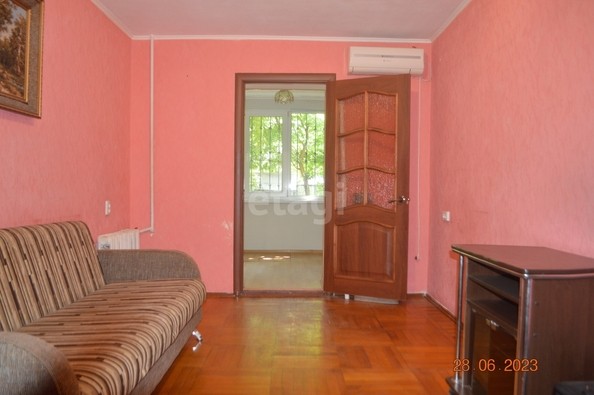 
   Продам 1-комнатную, 30.8 м², 3-я Линия Нефтяников ул, 24

. Фото 2.