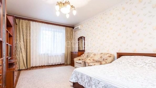 
   Продам 2-комнатную, 78.5 м², Черкасская ул, 79

. Фото 2.