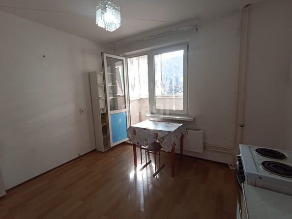 
   Продам 1-комнатную, 37.4 м², Черкасская ул, 58

. Фото 11.