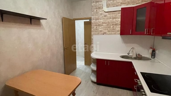 
   Продам 1-комнатную, 38.2 м², Венецианская ул, 6

. Фото 3.