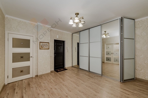 
   Продам 2-комнатную, 72.9 м², Думенко ул, 21

. Фото 19.