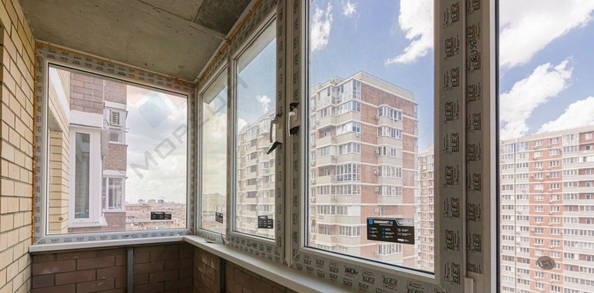 
   Продам 2-комнатную, 61 м², Евгении Жигуленко ул, 3

. Фото 5.