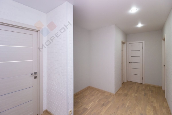 
   Продам 3-комнатную, 69.6 м², Уральская ул, 180

. Фото 18.