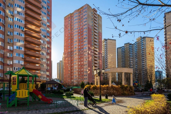 
   Продам 2-комнатную, 62.9 м², Героя Яцкова И.В. ул, 9к2

. Фото 4.