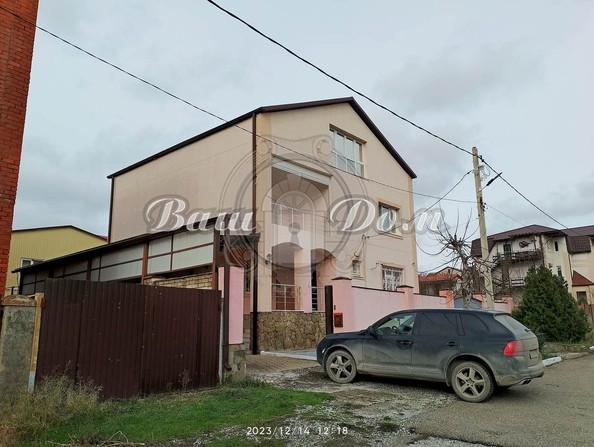 
   Продам дом, 374 м², Геленджик

. Фото 2.