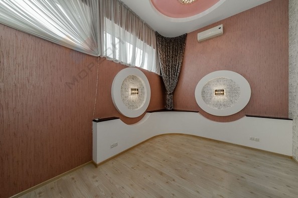 
   Продам 4-комнатную, 120 м², Дежнёва ул, 14

. Фото 19.