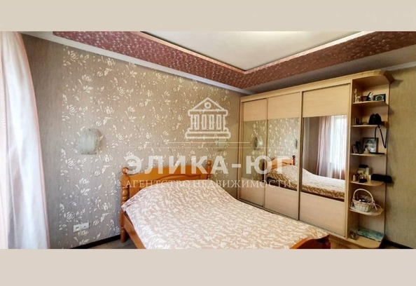 
   Продам 3-комнатную, 69 м², 2-й мкр

. Фото 11.