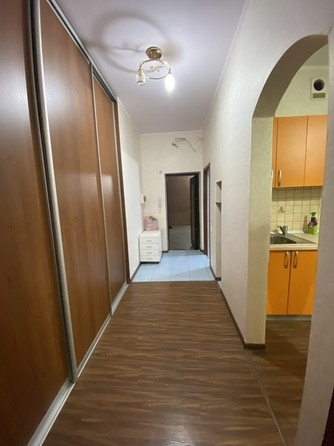 
   Продам 2-комнатную, 43 м², Кати Соловьяновой ул, 84

. Фото 3.