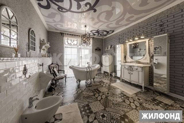 
   Продам дом, 300 м², Сочи

. Фото 10.
