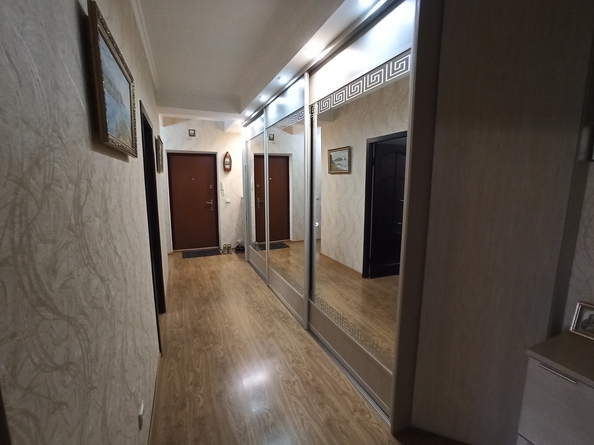 
   Продам 2-комнатную, 77 м², Трудящихся ул, 2Вк1

. Фото 13.