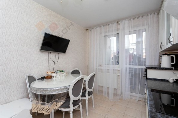 
   Продам 2-комнатную, 63 м², Цезаря Куникова ул, 35

. Фото 10.