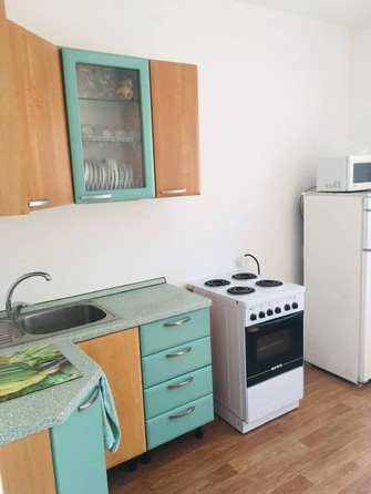 
   Продам 1-комнатную, 40 м², адмирала Меньшикова б-р, 11

. Фото 2.