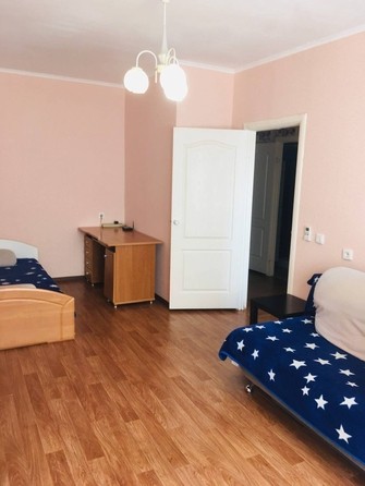 
   Продам 1-комнатную, 40 м², адмирала Меньшикова б-р, 11

. Фото 4.