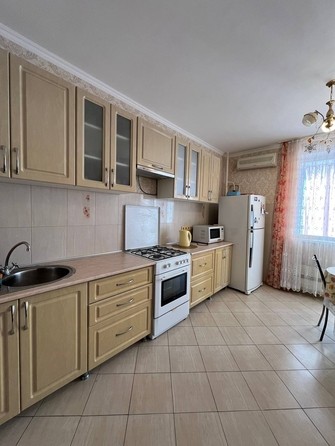 
   Продам 1-комнатную, 56 м², Курзальная ул, д 40А

. Фото 2.