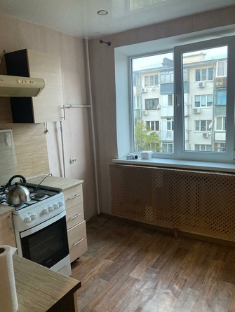 
   Продам 2-комнатную, 49 м², Парус мкр, д 22

. Фото 1.