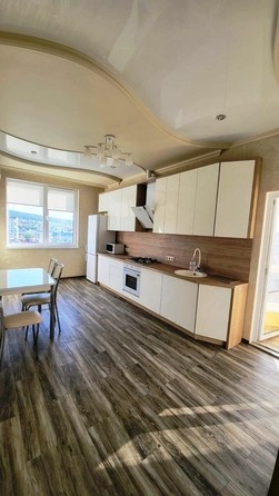 
   Продам 2-комнатную, 85 м², Островского ул, к 1

. Фото 1.