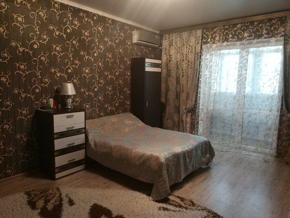 
   Продам 2-комнатную, 60 м², Свердлова ул, 6

. Фото 1.