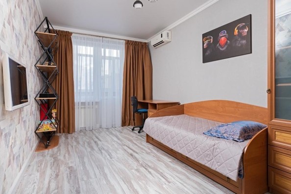 
   Продам 3-комнатную, 90 м², Свердлова ул, д 16

. Фото 11.