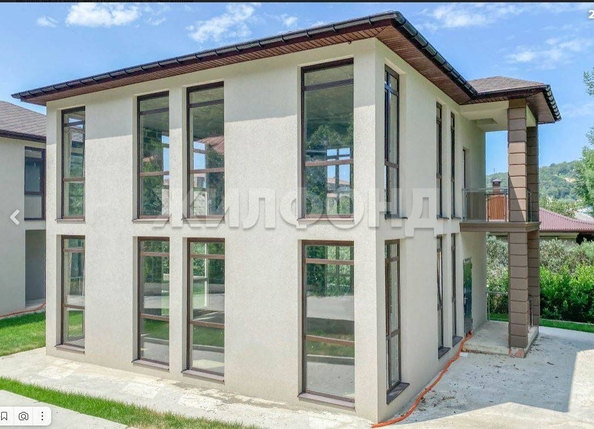 
   Продам дом, 200 м², Сочи

. Фото 2.