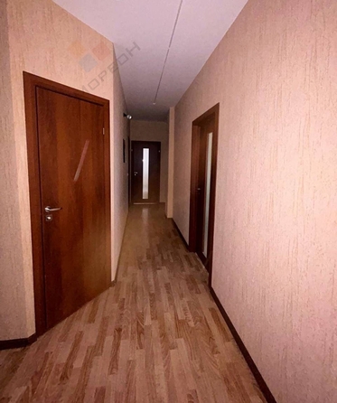 
   Продам 2-комнатную, 72 м², Александра Покрышкина ул, 4/9

. Фото 4.