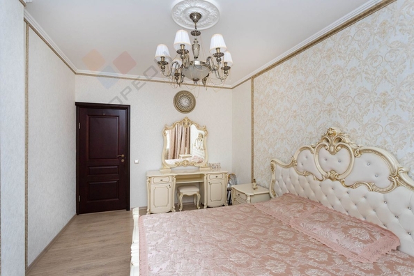 
   Продам 4-комнатную, 110 м², Российская ул, 72/1к1

. Фото 7.