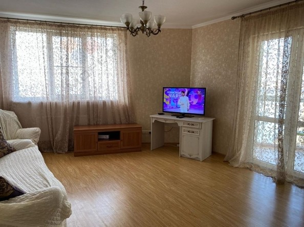 
   Продам 2-комнатную, 80.5 м², Кожевенная ул, 24

. Фото 2.
